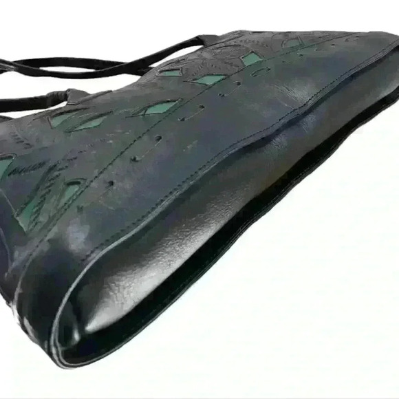 Leaders In Leather Black Hand Tooled Vtg Lined Shoulder Bag Made in Paraguay. - Picture 5 of 12